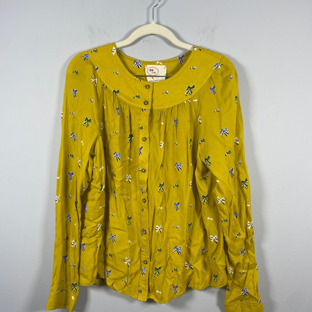 Conversations by Anthropologie 26 of 52 Blouse Top Women 6 Yellow Gold Bow Print